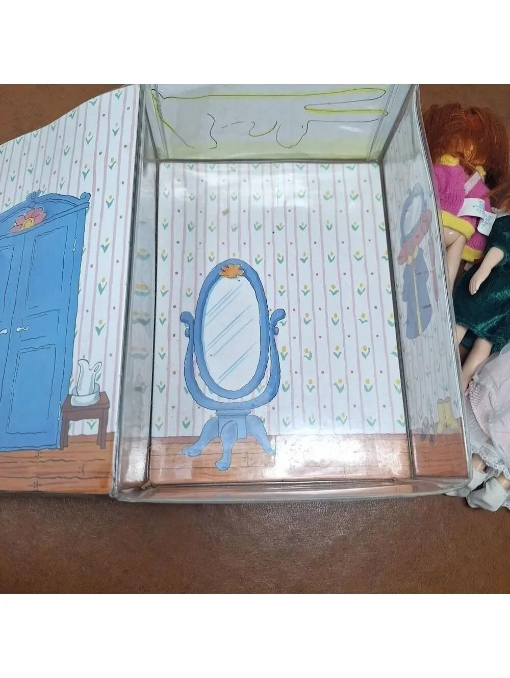 MADELINE Vintage 1995 Carry Case With 3 Vintage Madeline Dolls
